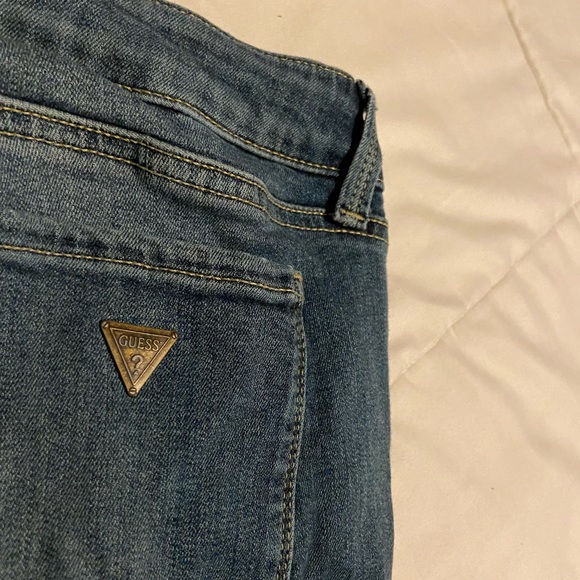 Cute Low rise guess jeans ❓ - Picture 4 of 5